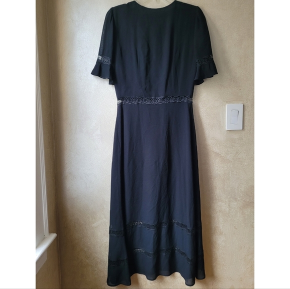 REFORMATION WOODSON LACE MIDI DRESS IN BLACK - Picture 8 of 11